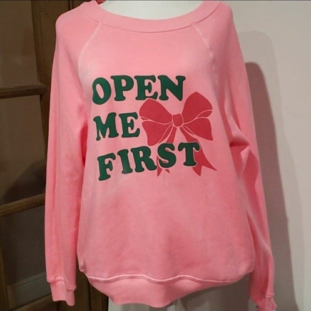 Wildfox Open Me First Pink Christmas Graphic Sweatshirt Small